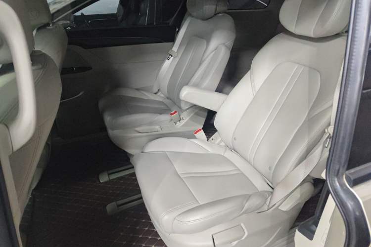 Used Buick GL8 2021 ES Landtrek 653T Comfort Edition
