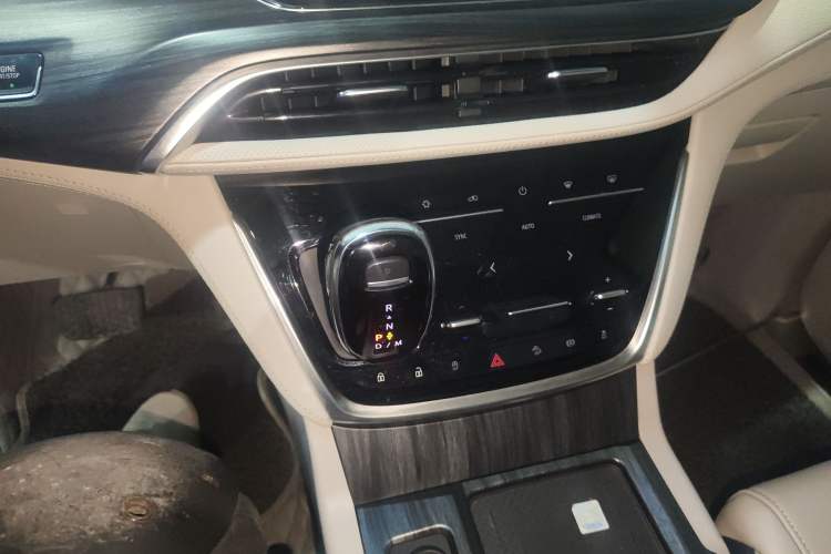 Used Buick GL8 2020 ES Land Cruiser 653T Comfort Edition
