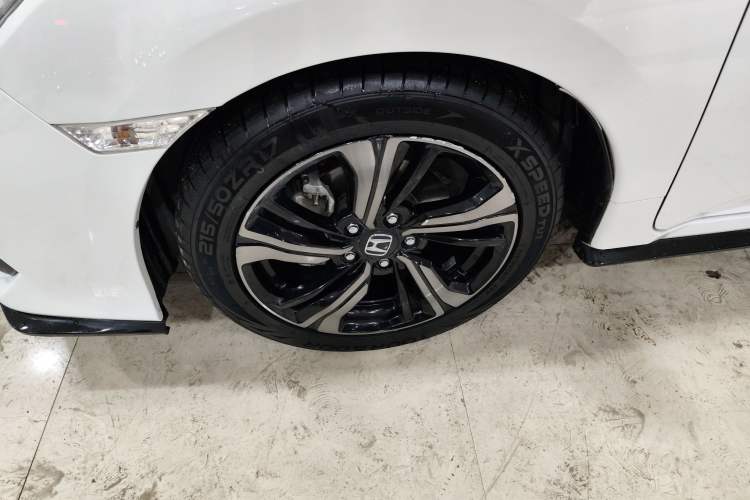 Used Honda Civic 2021 HATCHBACK 220TURBO CVT Trendy Cool Edition
