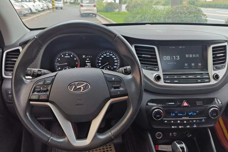 Used Hyundai Tucson 2015 1.6T Dual-Clutch Two-Wheel-Drive Smart Model
