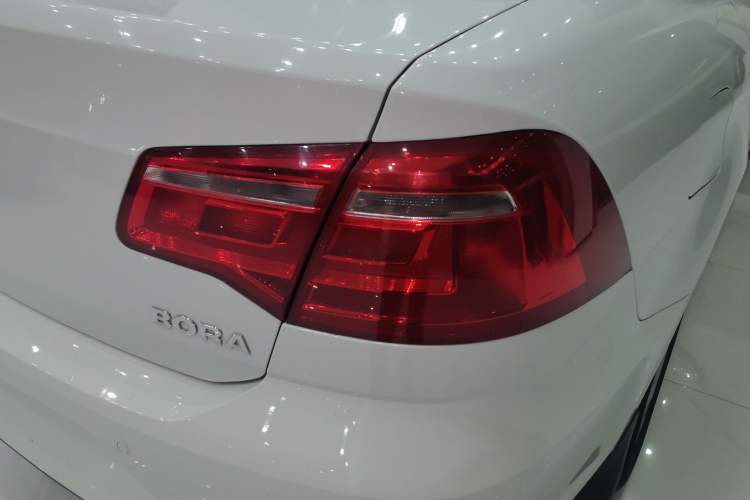 Used Volkswagen Bora 2015 Zhuihui Edition 1.6L Manual Comfort Model
