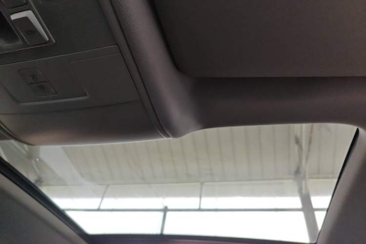 Used Volkswagen Tiguan L 2018 330TSI Automatic Two-Wheel Drive Luxury Edition
