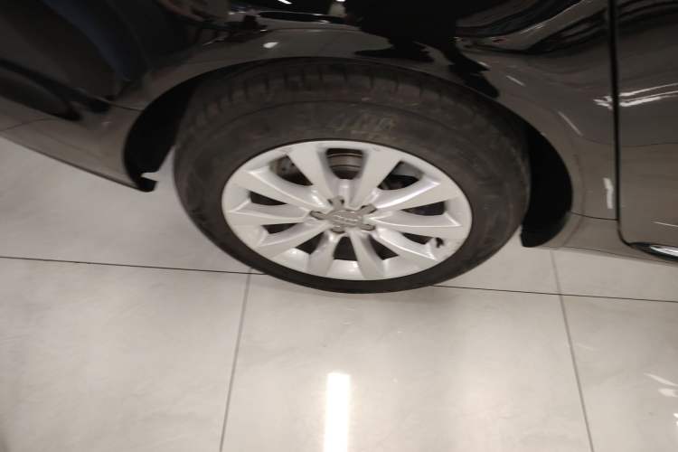 Used Audi A6L 2012 30 FSI Comfort Model
