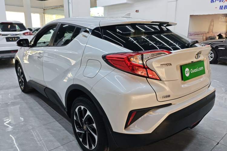 Used Toyota IZOA 2020 2.0L Yi Xiang CARE
