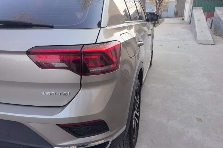 Used Volkswagen T-ROC 2020 280TSI DSG Two-Wheel Drive Comfort Version
