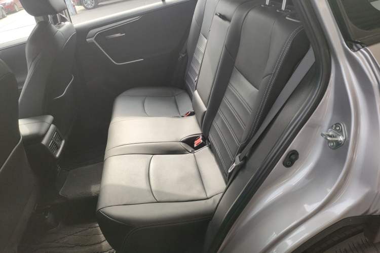 Used Toyota Wildlander 2023 2.0L CVT Four-Wheel Drive Luxury PLUS Edition
