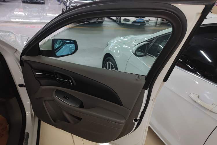 Used Chevrolet Malibu 2014 2.0L Automatic Luxury Edition
