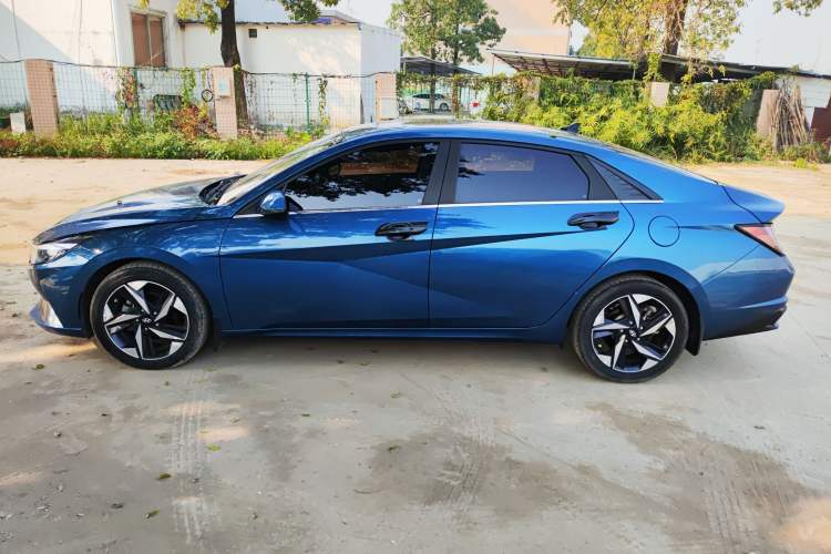 Used Hyundai Elantra 2022 1.5L CVT LUX Prestige Edition
