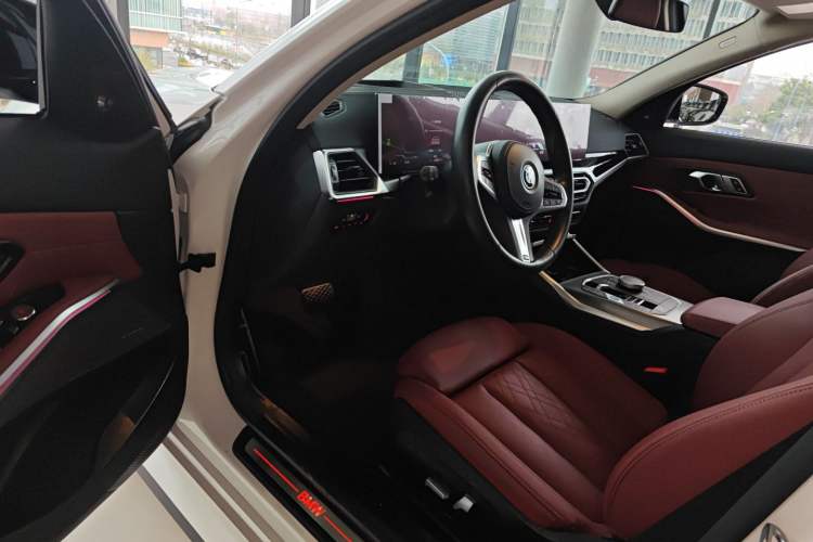 Used BMW i3 2023 eDrive 40 L Midnight Sports Package