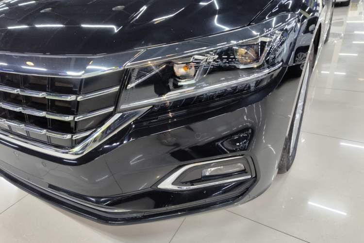 Used Volkswagen Passat 2020 330TSI Elite Edition China VI
