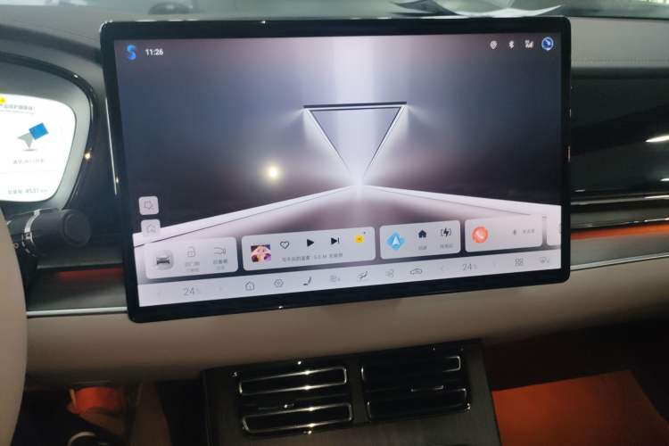 Used BYD Han 2025 EV with 701 km of Laser Radar-Enabled Intelligent Driving
