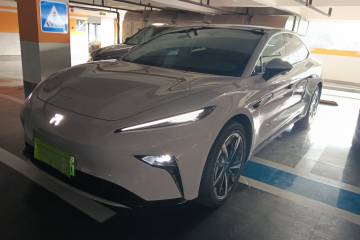 Used Rising R7 2023 Rear-Drive Screen King Edition