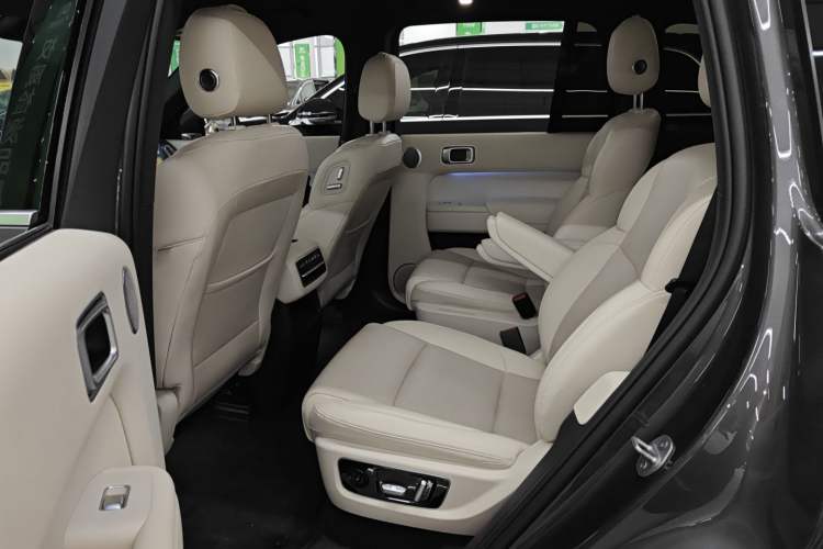 Used Li Auto L8 2023 Pro Model
