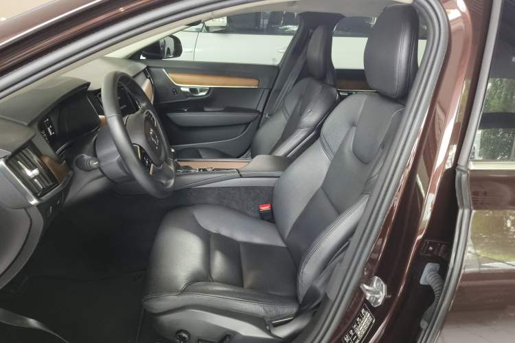 Used Volvo S90 2019 T5 Zhiyi Edition
