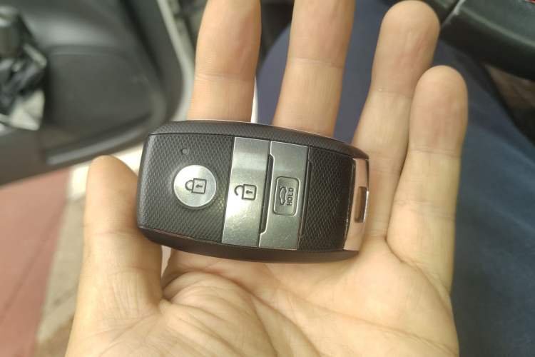 Used Kia KX Cross 2018 1.6L Automatic Dynamic Sunroof Version
