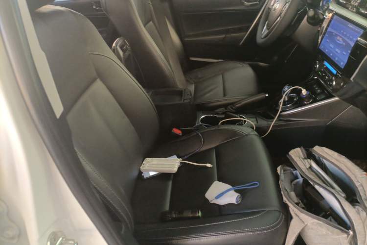 Used Toyota Corolla 2016 Dual-Engine 1.8L E-CVT Elite Edition
