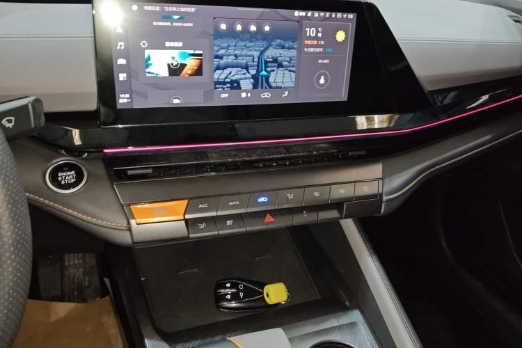 Used Changan UNI-V 2022 1.5T Prestige Version
