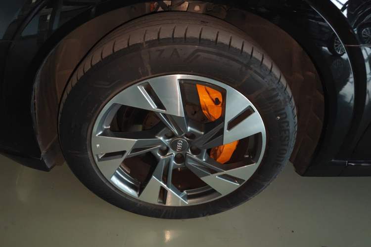 Used Audi e-tron 2019 55 quattro Technology Edition
