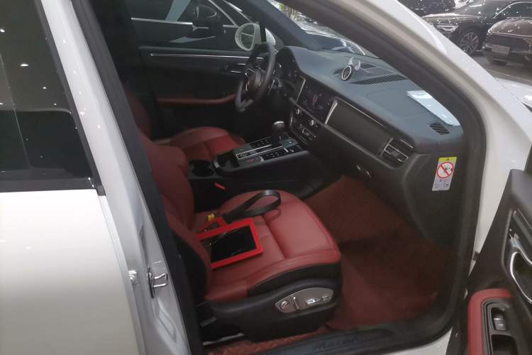 Used Porsche Macan 2024 Macan 2.0T