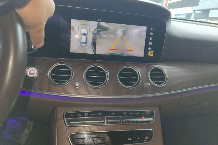 Used Mercedes-Benz E-Class 2022 Second Facelift E 300 L Fashion Edition