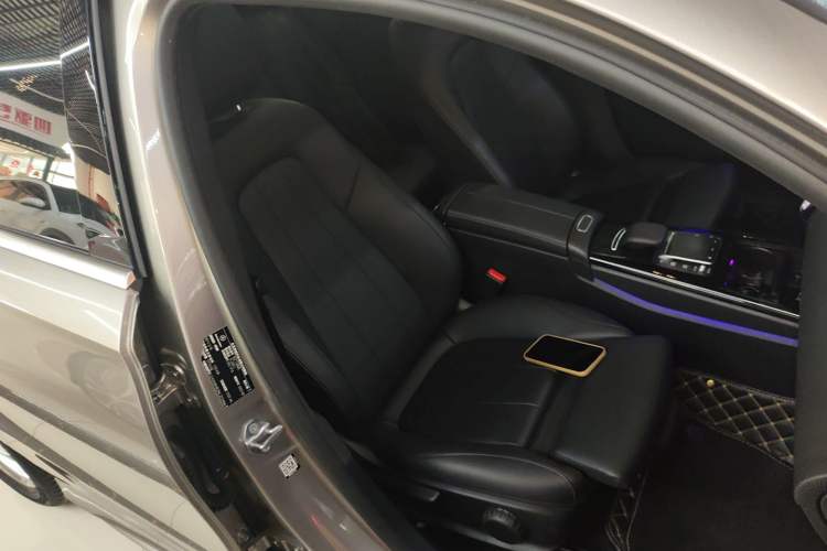 Used Mercedes-Benz A-Class 2022 Restyled A 200 L Sport Sedan Fashion Version
