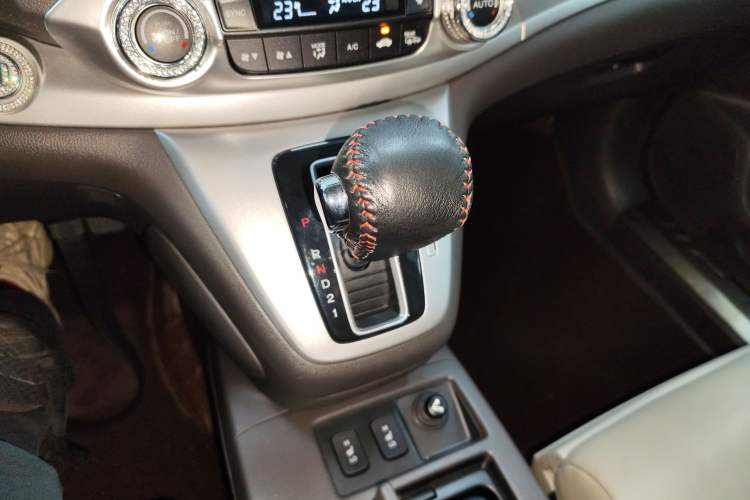 Used Honda CR-V 2013 2.4L Two-Wheel-Drive Luxury Edition
