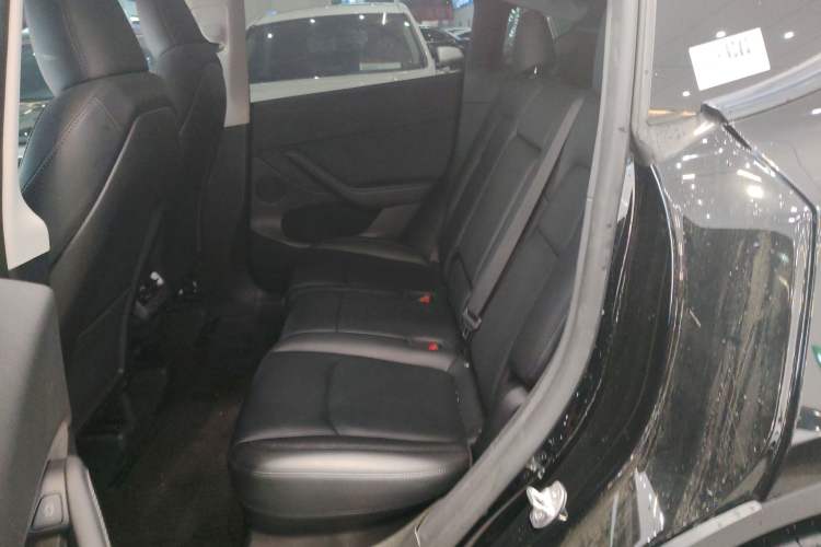 Used Tesla Model Y 2023 Rear-Wheel-Drive Version
