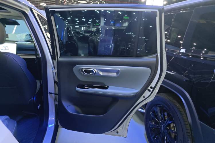 Used AION Y 2023 Younger Star Edition
