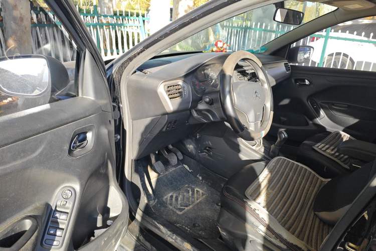 Used Citroen Elysee 2015 Zhishang Edition 1.6L Manual Fashion Model