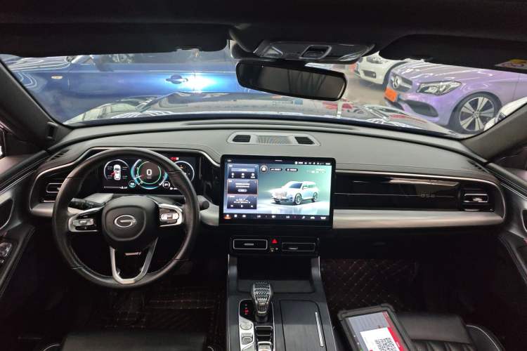 Used GAC Trumpchi GS8 2022 Linghang Series 2.0 TGDI Two-Wheel-Drive Luxury Smart Connectivity Version (7 Seats)
