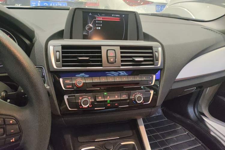 Used BMW 2 Series 2014 220i Leading Model
