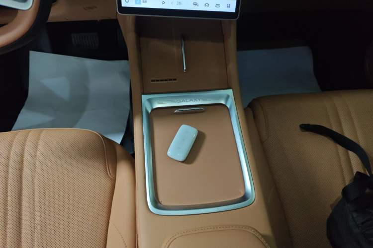 Used  L7 2025 EM-i 115km Exploration+ Edition