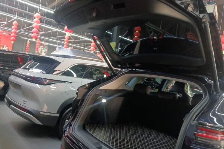 Used Changan UNI-K iDD 2022 Blue Whale iDD 130km 1.5T Prestige Model
