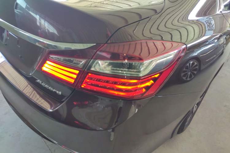 Used Honda Accord 2016 2.0L Comfort Edition
