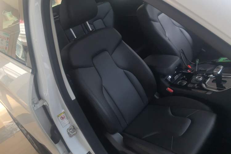 Used Haval H6 2017 Blue Label 2.0T Automatic Two-Wheel Drive Smart Edition
