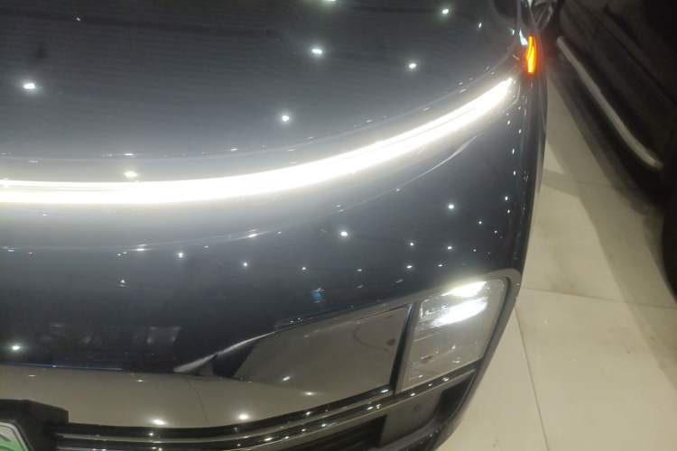 Used Li Auto L8 2024 Pro Model
