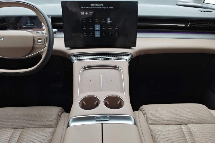 Used XPeng X9 2025 740 Ultra-Long Range Max
