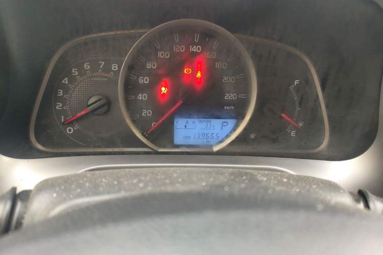 Used Toyota RAV4 2016 2.0L CVT Two-Wheel Drive Fashion Edition China V Standard
