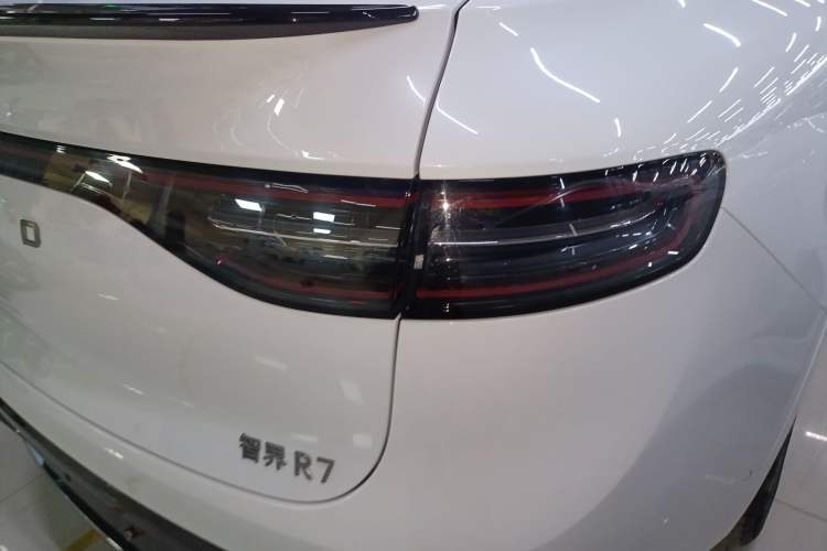 Used Hima Luxeed R7 2024 All-Electric 802 km Max