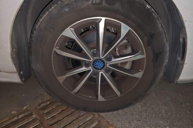 Used BYD Qin Pro New Energy 2018 DM 1.5TI Automatic Smart Connect Dynamic Model