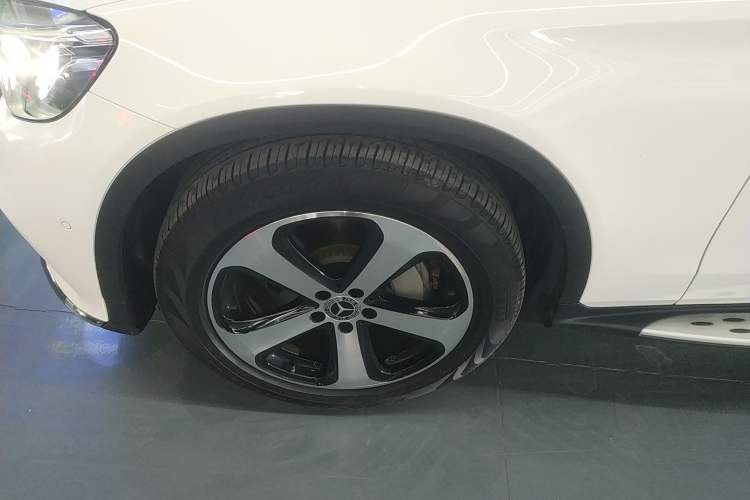 Used Mercedes-Benz GLC 2019 Facelift GLC 260 L 4MATIC Luxury Model