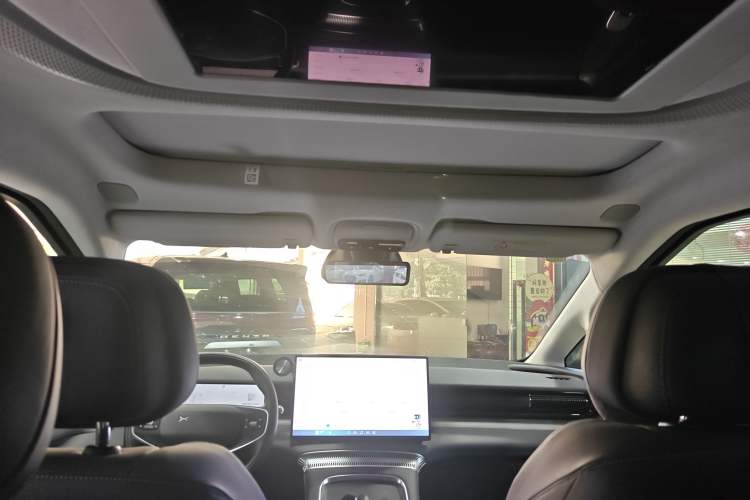 Used XPeng X9 2024 702 Ultra-Long Range Pro
