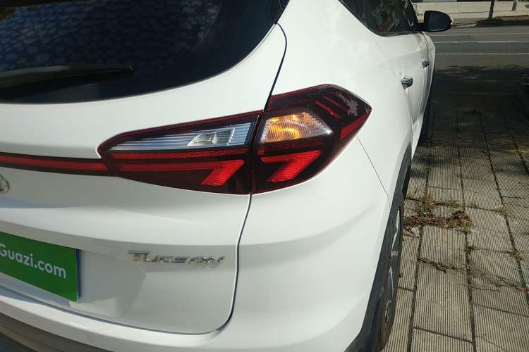 Used Hyundai Tucson 2020 280TGDi Two-Wheel-Drive GLS Fashion Edition China VI Standard

