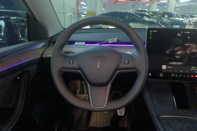 Used Tesla Model Y 2022 Rear-Wheel-Drive Version
