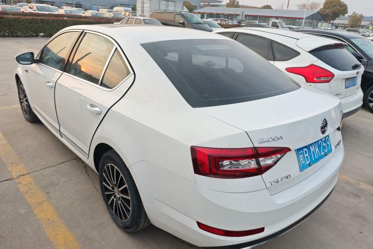 Used Skoda Octavia 2018 TSI230 DSG Luxury Edition