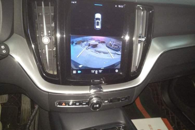 Used Volvo XC60 2022 B5 4x4 Zhiyi Luxury Edition
