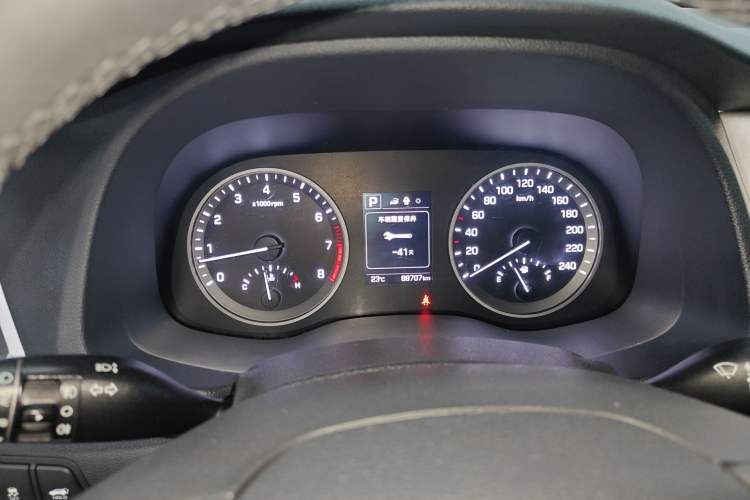 Used Hyundai Tucson 2015 1.6T Dual-Clutch Two-Wheel-Drive Leading Model
