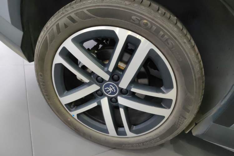 Used BYD Song L DM-i 2025 Intelligent Driving Version 112 km Beyond-Range Type
