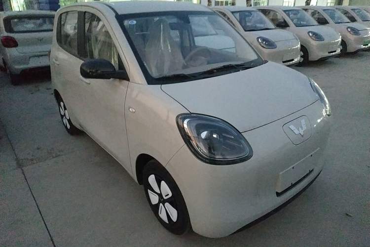 Used Wuling Hongguang MINIEV 2025 Four-Door Version Advanced Edition
