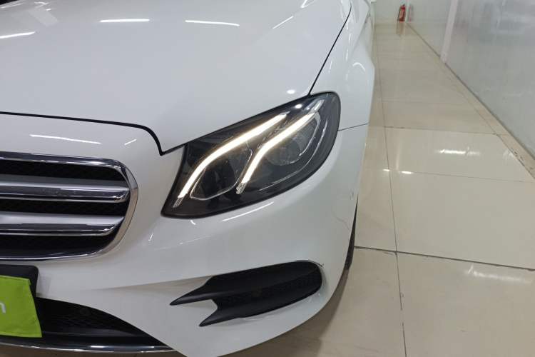 Used Mercedes-Benz E-Class 2019 E 300 L Sporty and Stylish Model